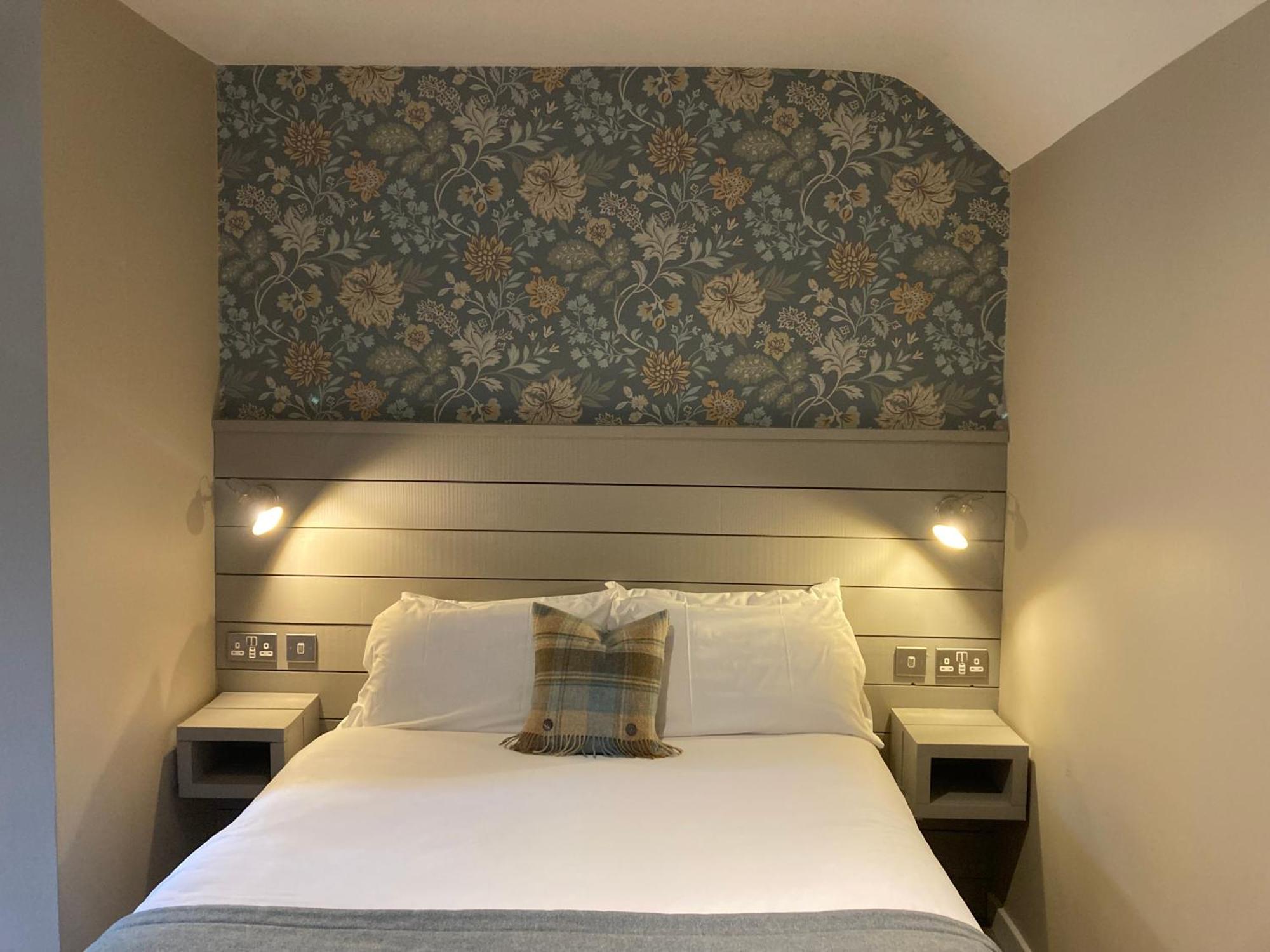 West Port Hotel Лінлітґоу Екстер'єр фото