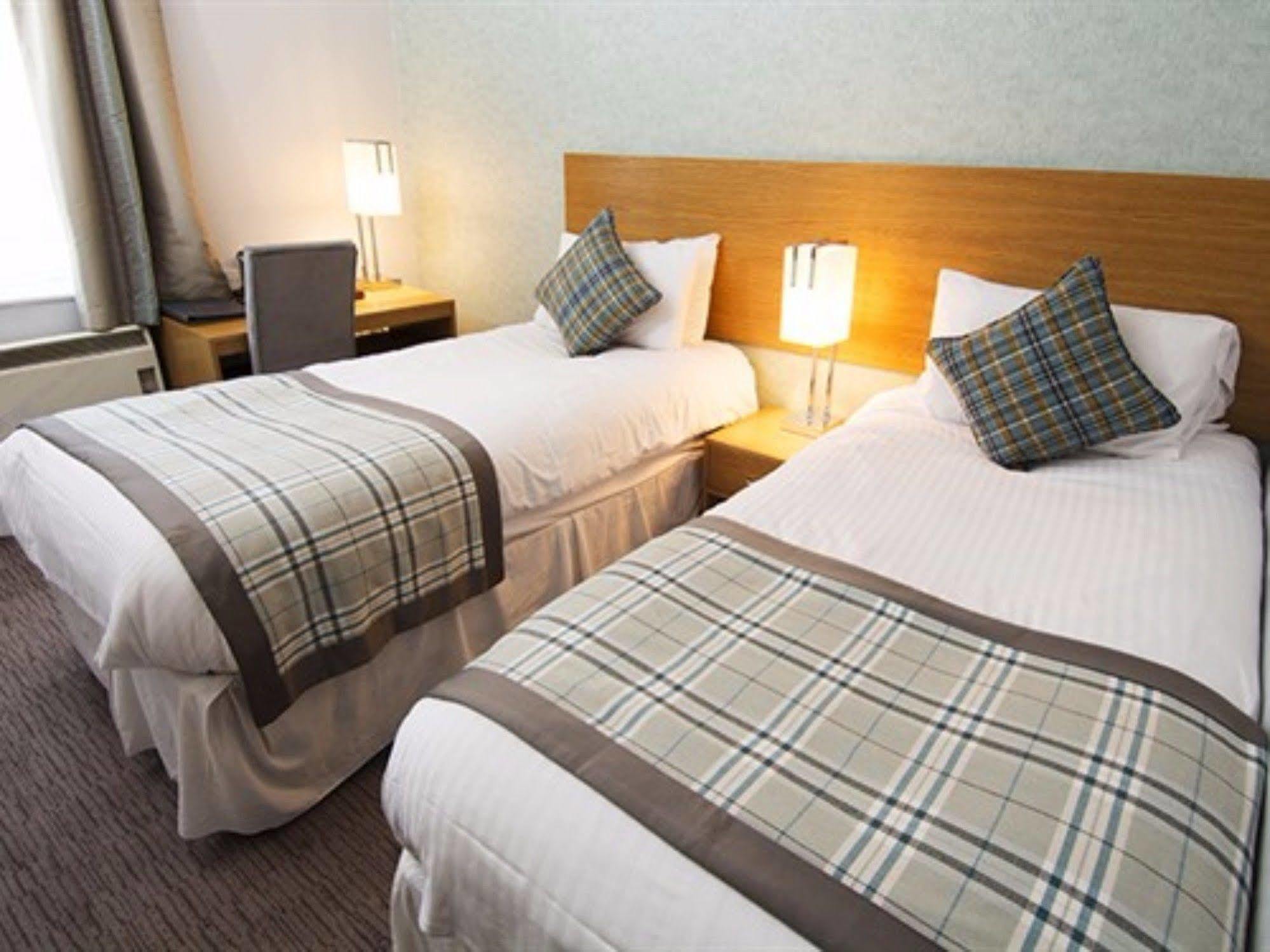 West Port Hotel Лінлітґоу Екстер'єр фото